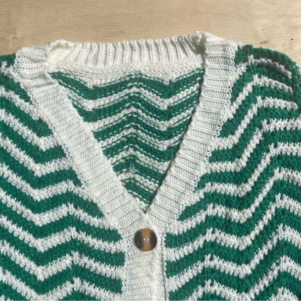 Womens small NWT green cardigan button up casual comfy sweater fall winter warm - Picture 2 of 7
